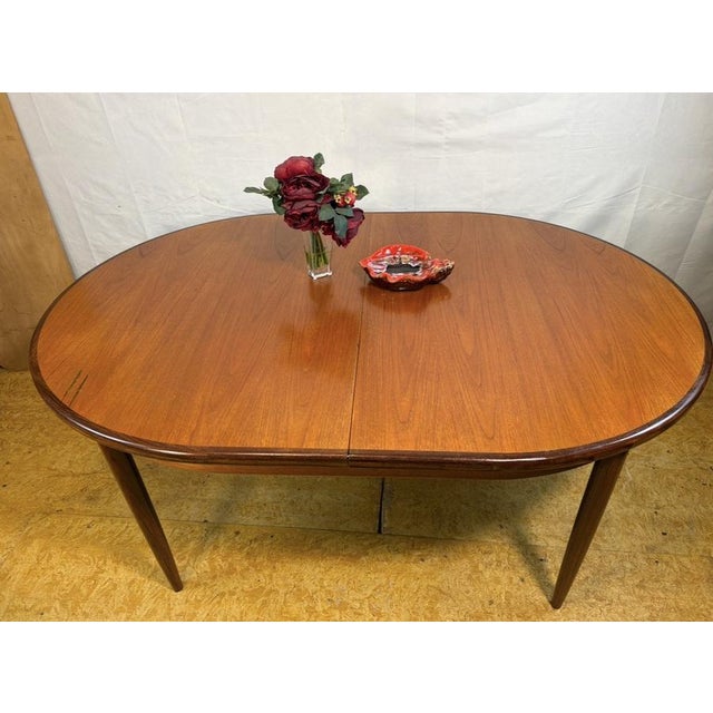 Mid-Century Teak Oval Fresco Dining Table by Victor Wilkins for G Plan, 1960s For Sale - Image 10 of 11