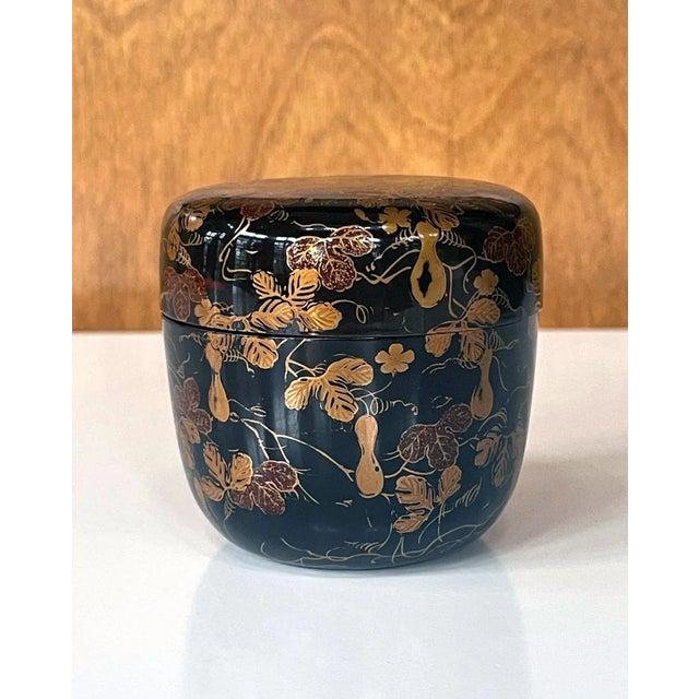 19th Century Japanese Lacquered Maki-E Natsume in Kodaiji Style For Sale - Image 5 of 12