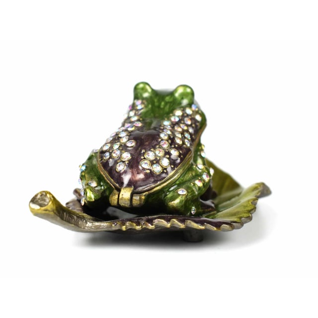 Late 20th Century Late 20th Century Sitting Frog One a Leaf Figurine Trinket Box For Sale - Image 5 of 9