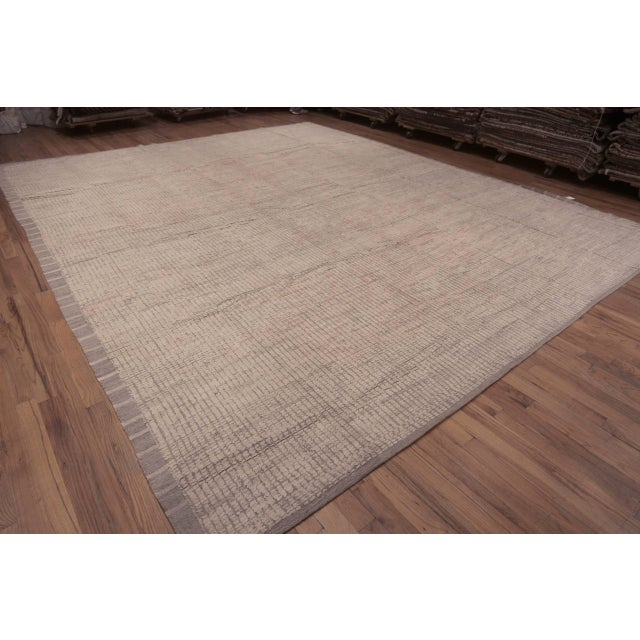 Nazmiyal Collection Large Abstract Modern Area Rug For Sale In New York - Image 6 of 6