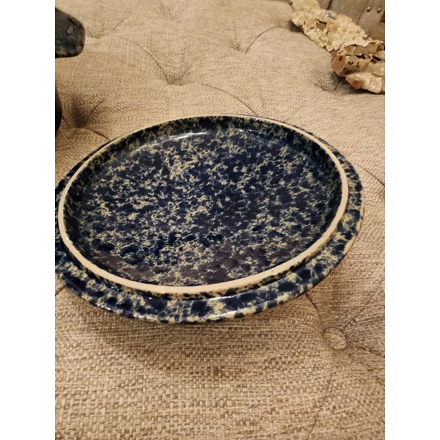 Rare hard to find retired Pattern blue agateware 3 quart covered casserole dish/pot. This is large and weighs 7 pounds....
