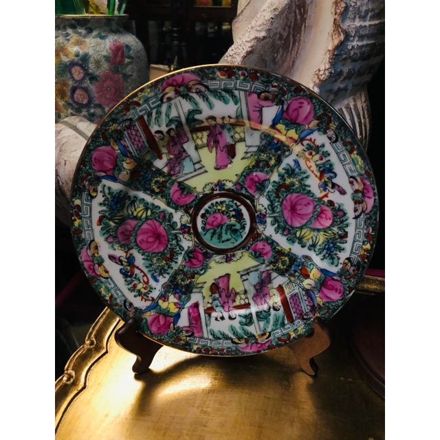 Ceramic 19th Century Vintage Chinese Export Rose Medallion Porcelain Plate For Sale - Image 7 of 10