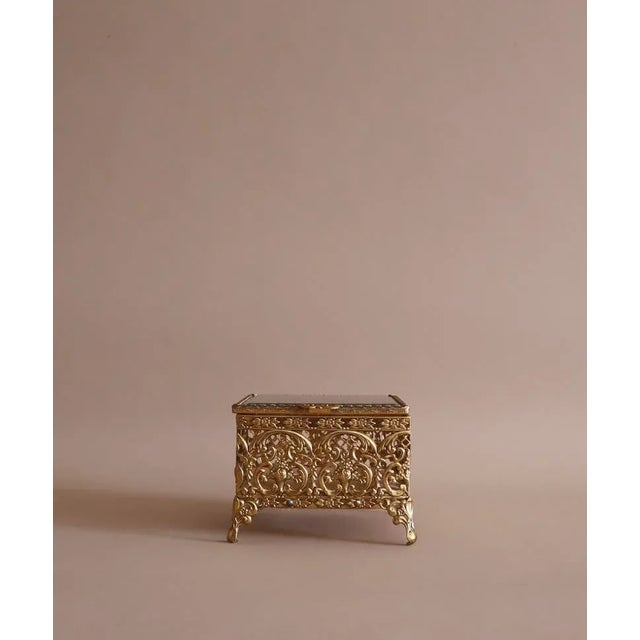 1950s Vintage Gold Filigree Vanity Box For Sale - Image 5 of 5