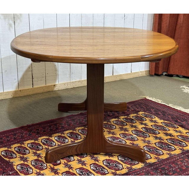Oval Teak Table with a Butterfly Extension from G-Plan, 1970s For Sale - Image 13 of 18