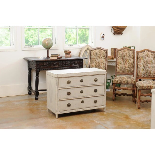 1860s Swedish Gustavian Style Painted Wood Three-Drawer Chest with Carved Motifs For Sale In Atlanta - Image 6 of 13
