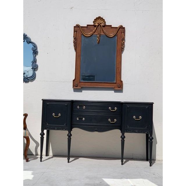 Neat and lovely Neoclassical mirror Faux grained and gilt