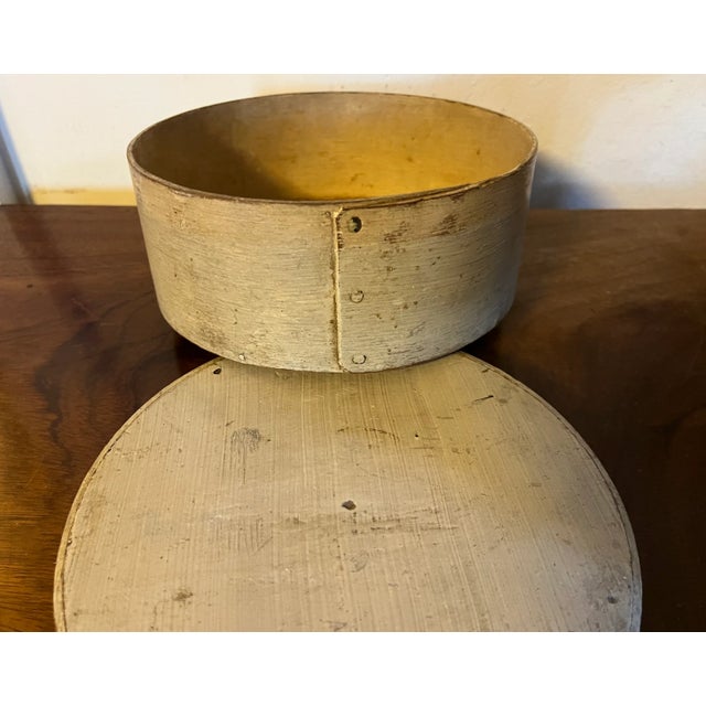 Wood Antique 19th Century American Shaker Paint Decorated Wood Pantry Box in Cream Butter Color For Sale - Image 7 of 12