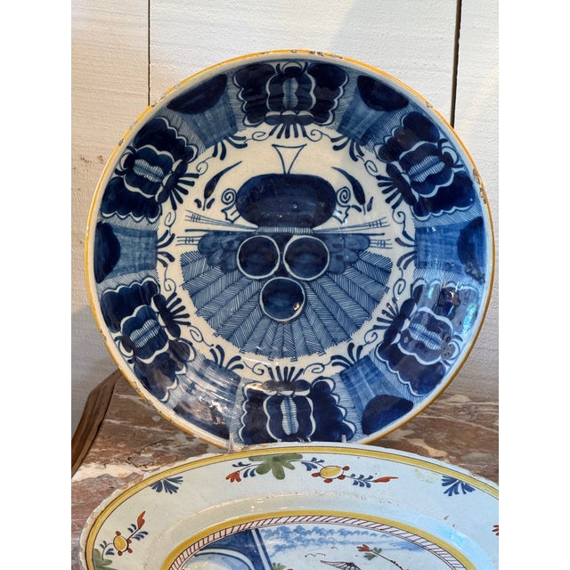 Blue 18th Century Delft Charger With Deep Peacock Pattern For Sale - Image 8 of 8