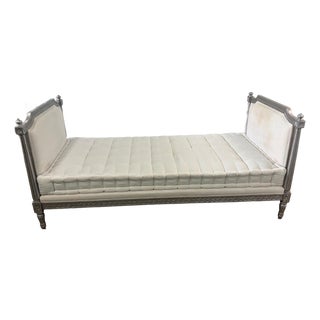 1990s Oly Studio Louis XVI French Country Silver Daybed For Sale