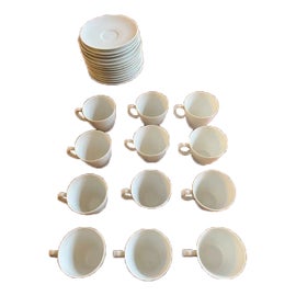 Example of Raymond Loewy Dinnerware