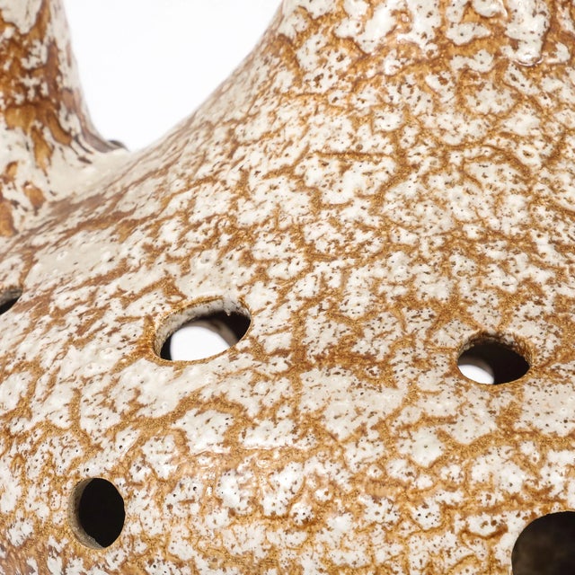 Mid-Century Organic Pitcher Form Ceramic Table Lamp With Illuminated Cutouts For Sale - Image 9 of 17