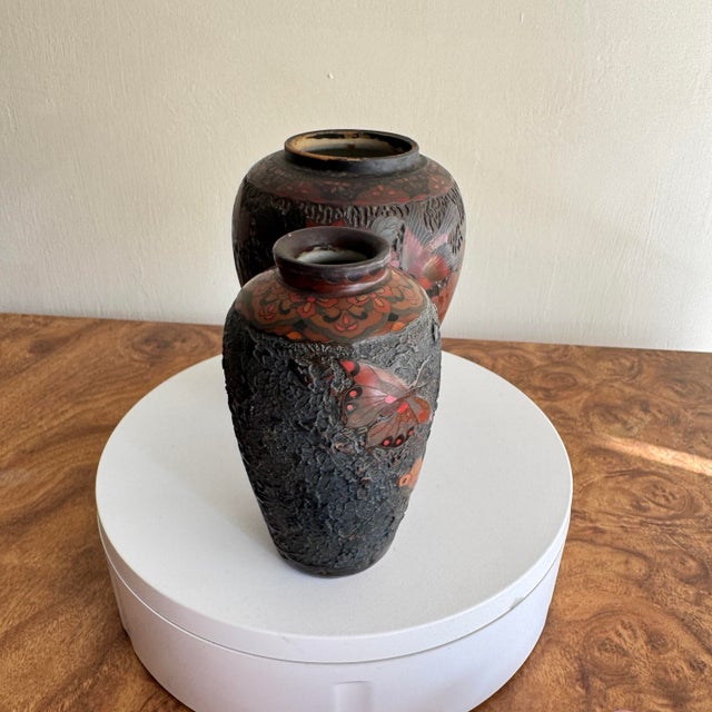 1930s Japanese Takamaki-E Style in the Manner of Edo/Meiji Lacquer Ware Vases- A Pair For Sale In Columbia, SC - Image 6 of 12