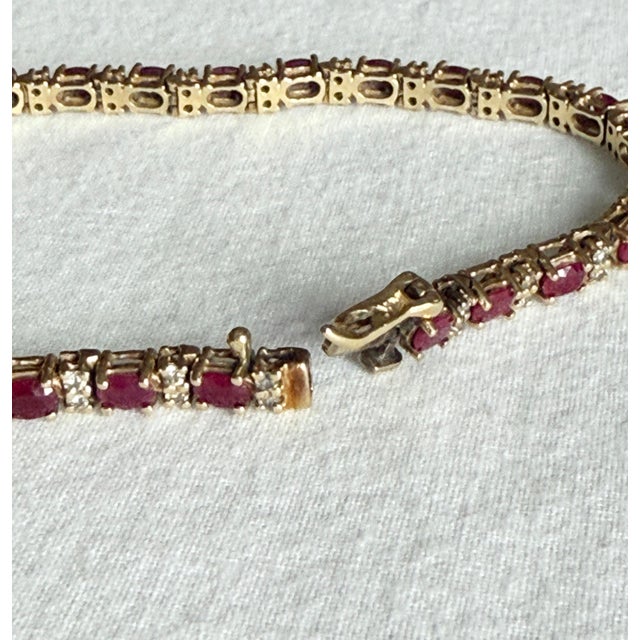 Contemporary Vintage 1980s 14k Yellow Gold Ruby & Diamond Tennis Bracelet For Sale - Image 3 of 11