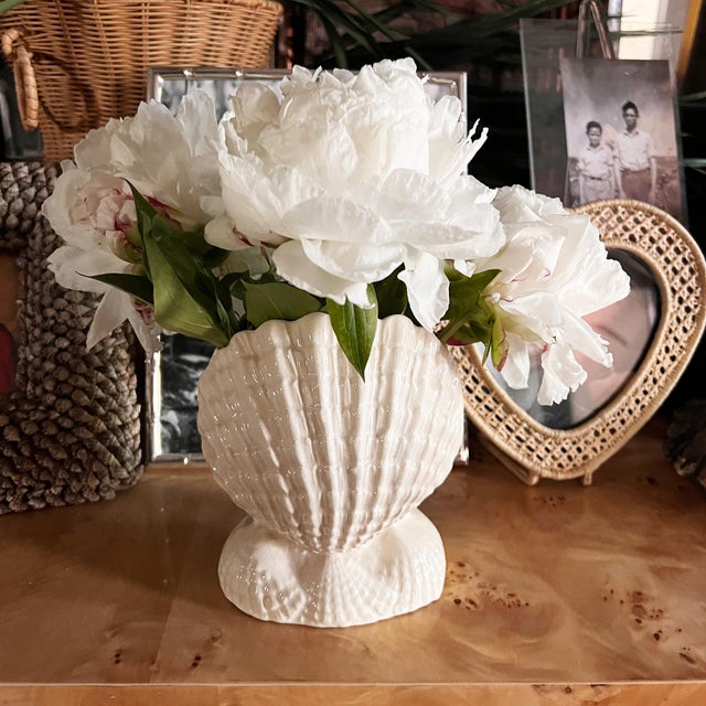 Vintage Japanese Shell Ceramic Vase or Planter in Ivory Crackle Glaze For Sale - Image 9 of 9