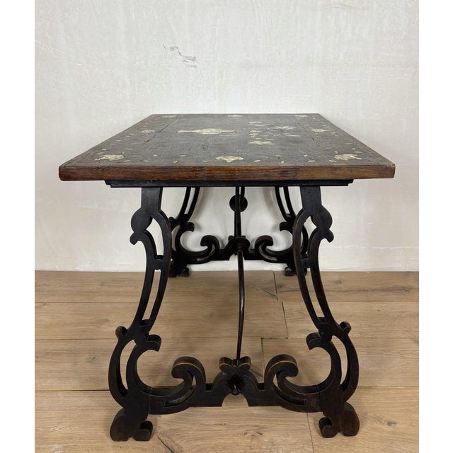 Spanish Baroque Style Side Table with Floral Marquetry Top and Ebonized Base, 1930 For Sale - Image 11 of 15