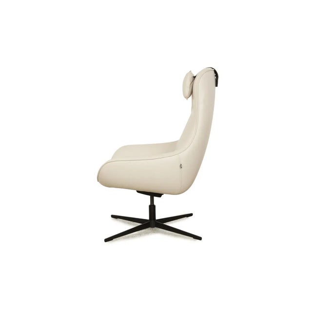 Set of Meg Lounge Chair with Stool in Beige Leather from Rolf Benz For Sale - Image 9 of 10