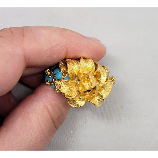 Vintage Signed Alice Caviness Goldtone Faux-Turquoise Cabochon Pineapple Brooch For Sale In Philadelphia - Image 6 of 7