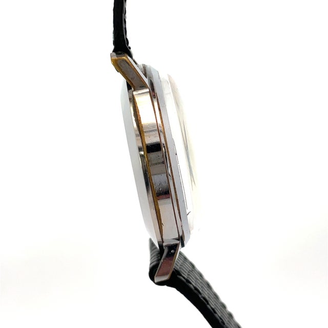 Diantus 1950s Swiss Made Antimagnetic Manual Wind Vintage Watch For Sale In New York - Image 6 of 8