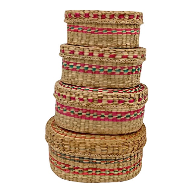 Vintage Sweet Grass Nesting / Stacking Baskets Lidded Small Storage Boxes - Set of 4 For Sale