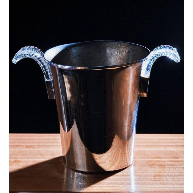 1940s Art Deco Chromed Aluminum Ice Bucket W/ Lucite Clear Feather Handles For Sale - Image 11 of 11