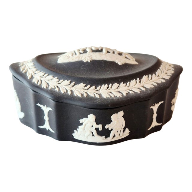 Vintage Neoclassical Black and White Jasperware Jewelry Box from Wedgwood, 1960s For Sale