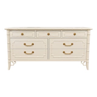 Vintage Chinoiserie Faux Bamboo Dresser in Ivory Lacquer With Brass Hardware For Sale