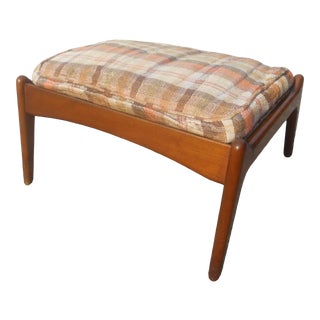 Vintage Mid-Century Danish Modern Foot Stool ./ Ottoman For Sale