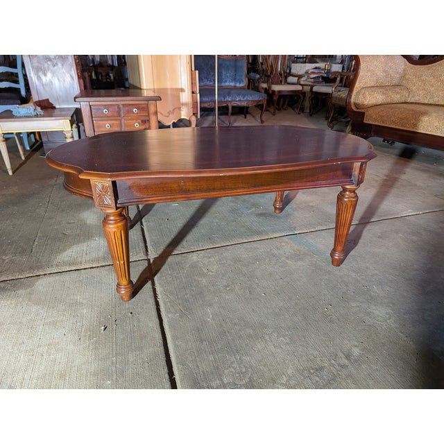 Wood Vintage Oval Mahogany Coffee Table With Fluted Legs & Carved Rosettes – Classic Traditional Style For Sale - Image 7 of 7