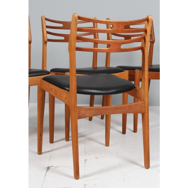 Wood Dining Chairs attributed to Johannes Andersen for Uldum Møbelfabrik, Set of 4 For Sale - Image 7 of 8