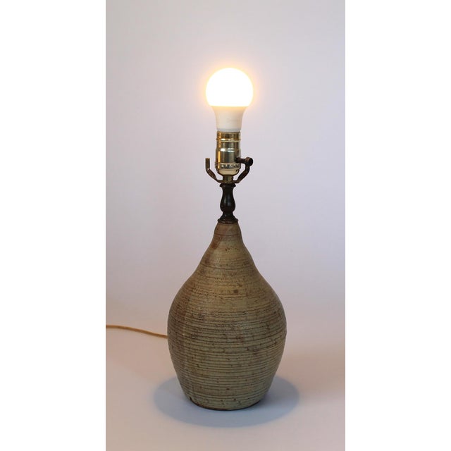 1970's Studio Art Pottery Beige Table Lamp For Sale - Image 4 of 9