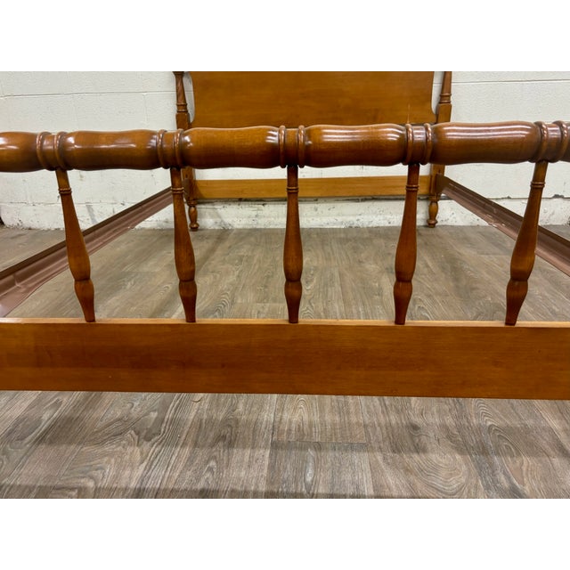 Vintage Full Size Ethan Allen Baumritter Colonial Manor Model 500 Bed For Sale - Image 9 of 16