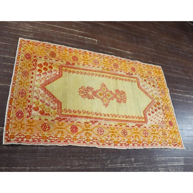 Antique Turkish Oushak Prayer Rug, Western Anatolia, Circa 1900 For Sale In Chicago - Image 6 of 9
