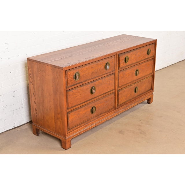 Mid-Century Modern Davis Cabinet Company Mid-Century Modern Hollywood Regency Chinoiserie Teak Six Drawer Dresser, Circa 1960s For Sale - Image 3 of 11