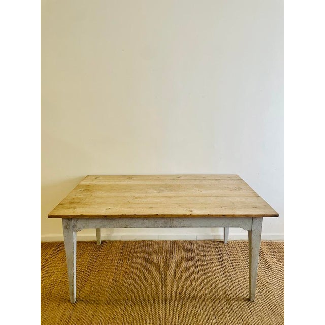 Beige French Dining Table in Oak For Sale - Image 8 of 8