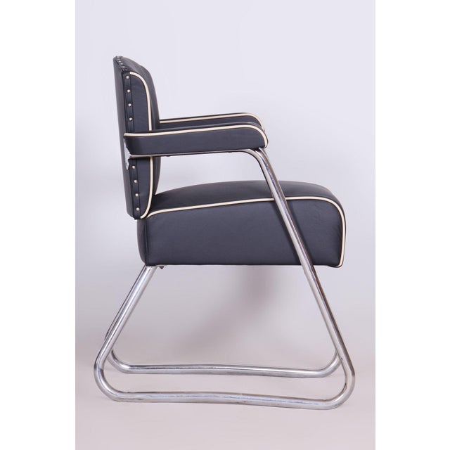 German Bauhaus Armchair in Black Leather attributed to Gilbert Rohde for Mauser, 1930s For Sale - Image 6 of 13