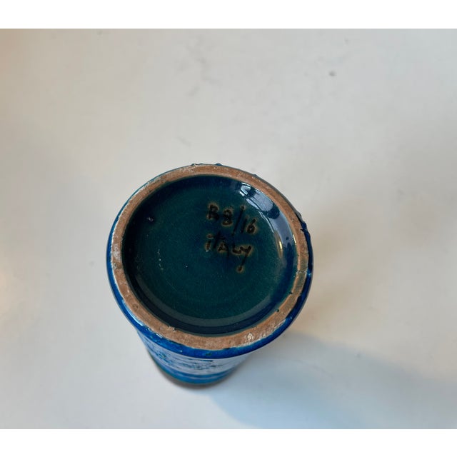 Blue Italian Glazed Rimini Blue Stoneware Vase by Aldo Londi for Bitossi, 1960s For Sale - Image 8 of 9