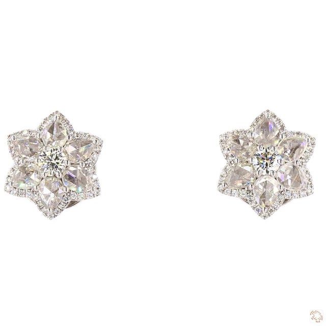 Modern 0.54 Carat Diamond Gold Earrings, Pair For Sale - Image 3 of 9