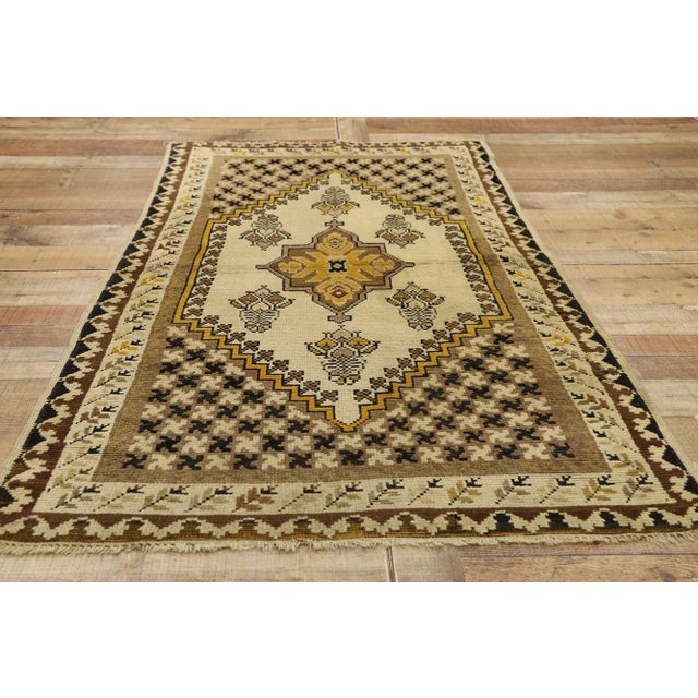 Textile Vintage Turkish Oushak Rug - 03'03 X 06'00 For Sale - Image 7 of 9