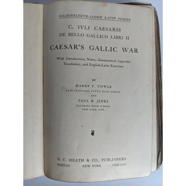 Antique & Vintage Americana Library – 5 Green, Black, Tan & Burgundy Books, 1900–1955 For Sale - Image 11 of 18