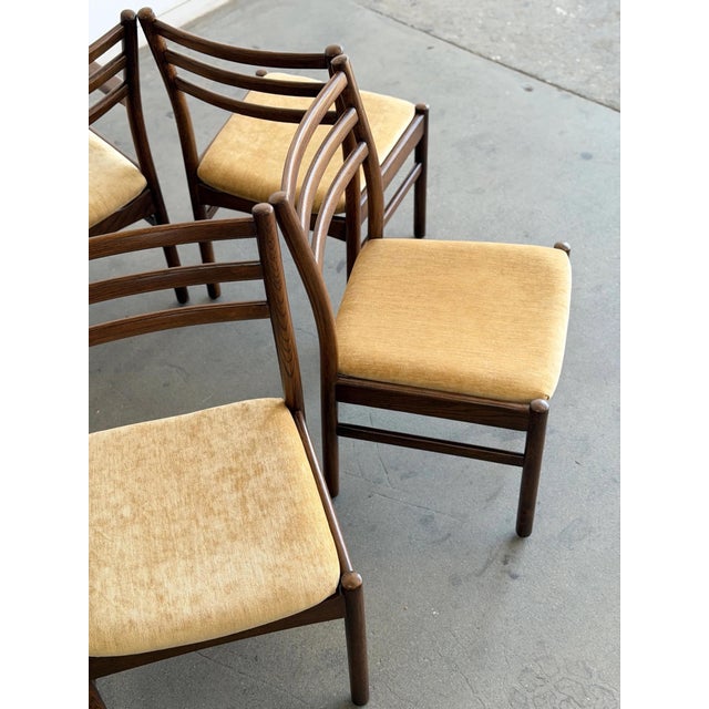 Minimal Mid Century Oak Dining Chairs - Set of 5 For Sale - Image 10 of 12