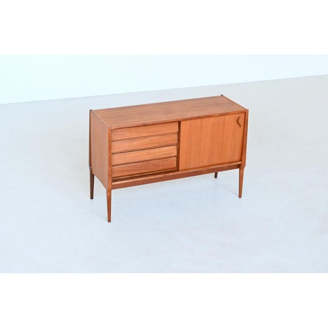 Small Sideboard in Walnut from Bosteels Meubelen, Belgium, 1960 For Sale - Image 18 of 18