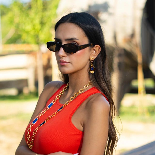 Cleopatra’s Sapphire Tears Gold Earrings, A Pair For Sale - Image 4 of 7