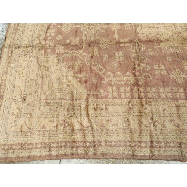 Early 20th Century Galerie Shabab Collection Early 20th Century Turkish Oushak Room Size Carpet For Sale - Image 5 of 8