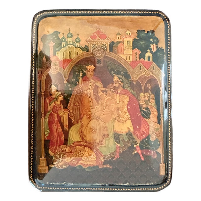 Vintage Lacquer Trinket Box For Sale