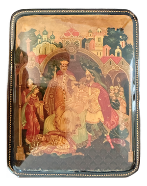 Vintage Lacquer Trinket Box