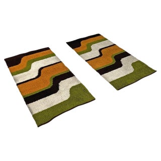 Modern Italian Rectangular Rugs with Wavy Decorations in Green and Orange, 1970s, Set of 2 For Sale