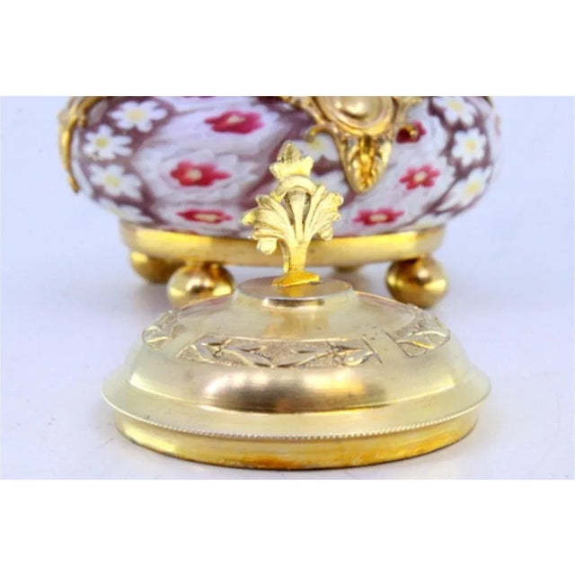 Gold-Plated Silver and Murano Glass Bonbonniere with Floral Motifs Embossing and Spherical Feet For Sale - Image 4 of 10