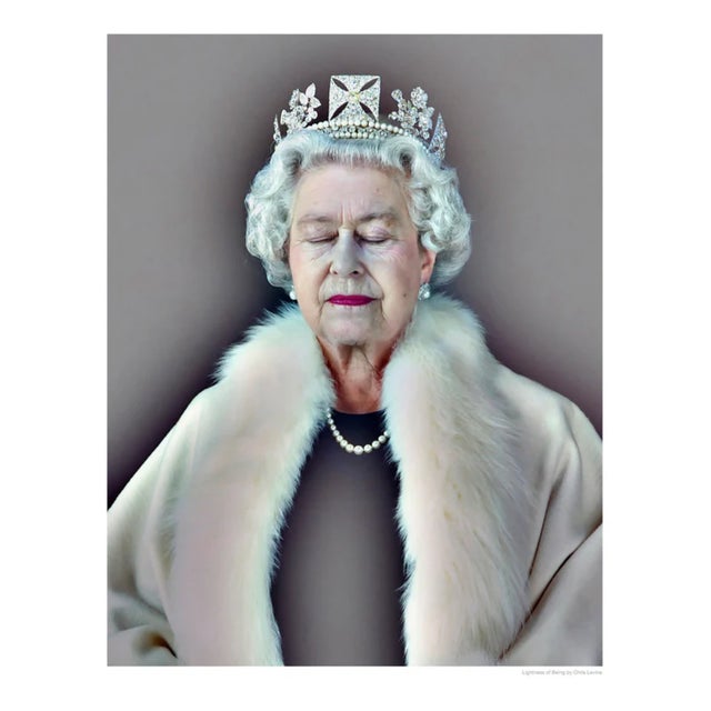 Chris Levine, Queen Elizabeth II Lightness of Being, 2021, Print For Sale