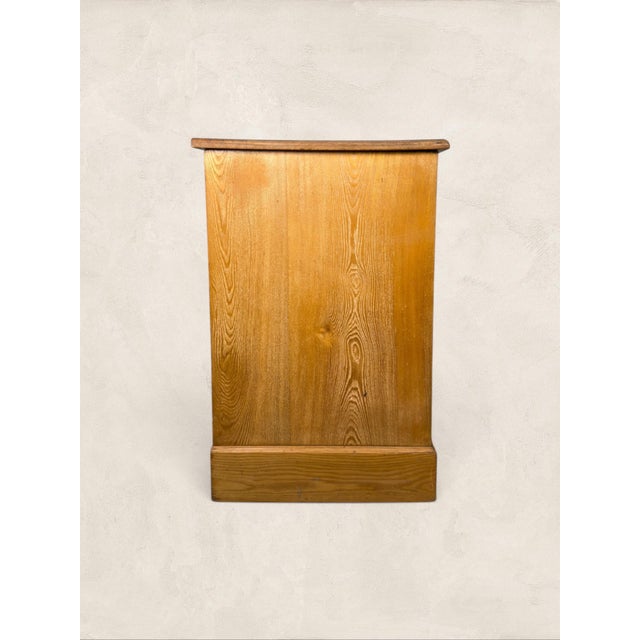 Early 20th Century Early 20th Century Antique English Pine Chest of Drawers For Sale - Image 5 of 8