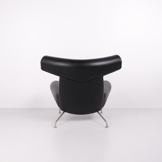 Set of Model EJ100 Ox Chair with Ottoman in Black Leather by Hans J. Wegner for Fredericia, 1960s For Sale - Image 6 of 15